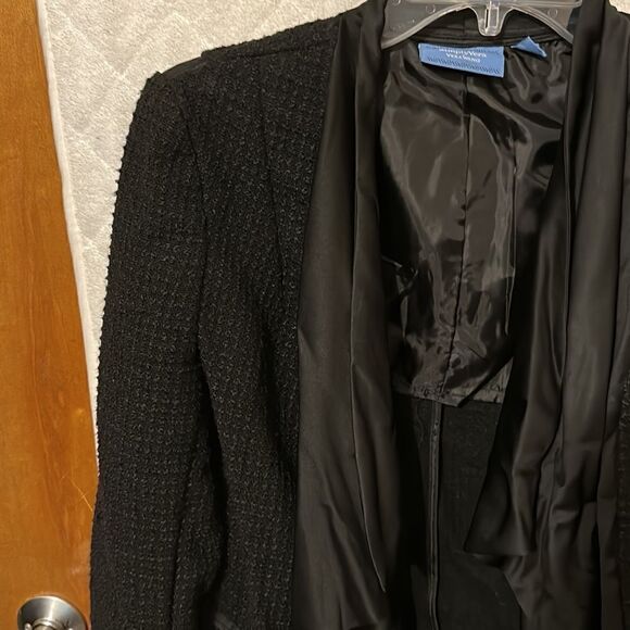 Simply Vera wang blazer with silk collar and detail - Picture 2 of 8